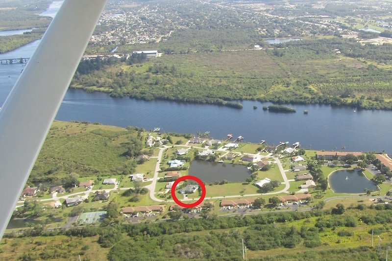 Villa Lake View In Fort Myers Traumhafter Seeblick Grosszuegig Geschnittenes Haus 3 Sz 3 Baeder 68917