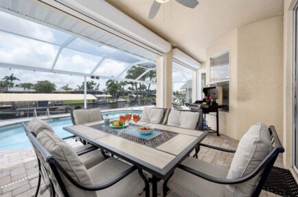 Villa Cape Coral 13304 Grosses Sonniges Pooldeck Mit Lounge Unweit Des Caloosahatchee Rivers Bis Zu 6 Gaeste 79030