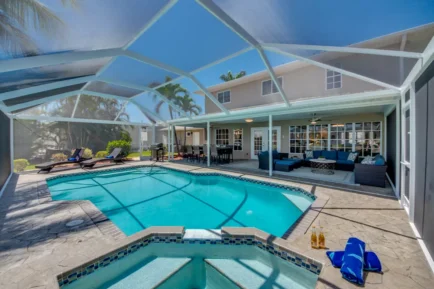 Villa Cape Coral 13360 Grosse Villa In Cape Harbour Fahrraeder Kayaks Billardtisch Loungemoebel Buero Bootsdock Bis Zu 8 Gaeste 69421