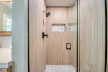 50 Guest Suite Bathroom B91e9608