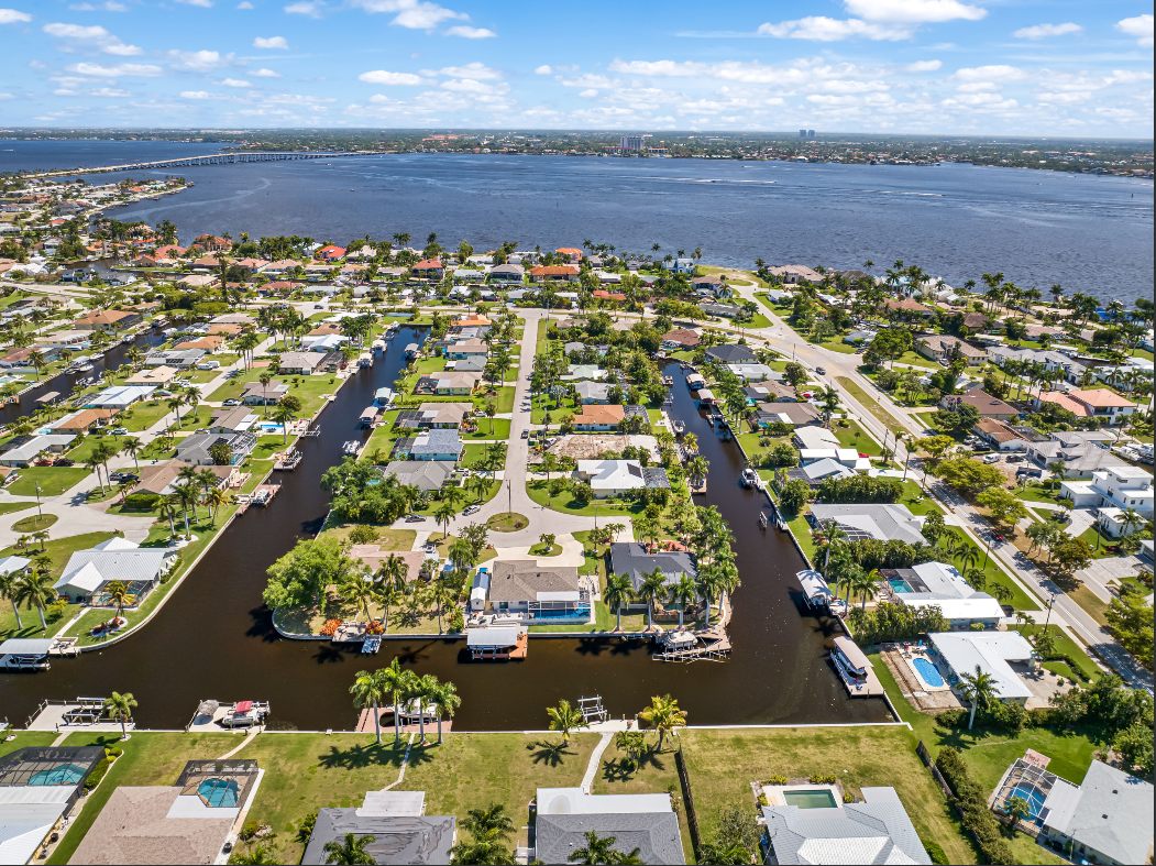 Villa Cape Coral 13474 In Sonniger Suedlage Der Yachtclub Area Pooldeck Mit Jacuzzi Bis Zu 6 Gaeste Bootsoption 10707