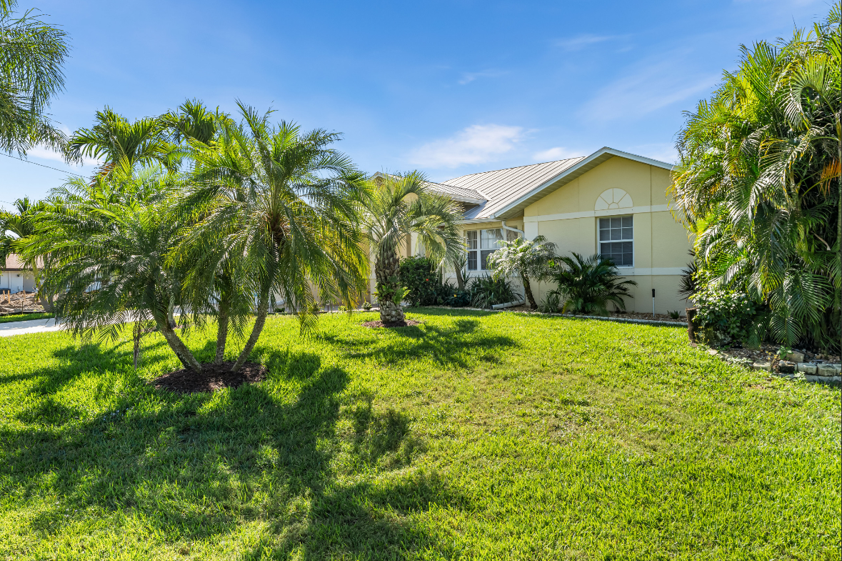 Villa Cape Coral 13474 In Sonniger Suedlage Der Yachtclub Area Pooldeck Mit Jacuzzi Bis Zu 6 Gaeste Bootsoption 68980